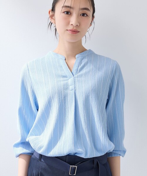 INDIVI(インディヴィ)の「【洗える/着心地楽ちん】ブラウス風ストライプカットソートップス(Tシャツ/カットソー・レディース・サックスブルー系2/ブラック系2/ホワイト系3・38/34/15 /13/05)」の3枚目の写真
