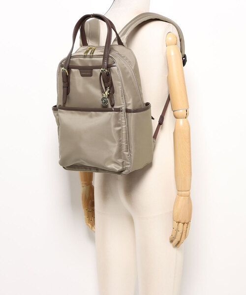 PROGRES（プログレ）の「リュックサック アリューヴ 13L A4サイズ 13.3インチPC フロントポケット 20203（バックパック/リュック・レディース・ブラック・FREE）」の6枚目の写真