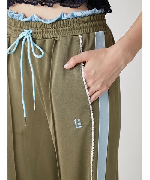 LILY BROWN（リリーブラウン）の「ピコレースフレアトラックパンツ（その他パンツ・レディース・アイボリー/カーキ/ネイビー・F）」の9枚目の写真