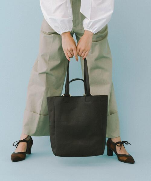 RODE SKO（ロデスコ）の「レザー2WAYトートバッグ（トートバッグ・レディース・オフホワイト/ブラウン系その他/ブラック・ONE）」の4枚目の写真