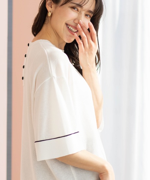 SHOO・LA・RUE(シューラルー)の「配色ラインニットTシャツ(ニット/セーター・レディース・ブルー系その他/ブラック/ピンク/ダークブラウン/ホワイト/チャコールグレー・00)」の2枚目の写真