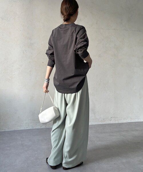 DouDou（ドゥドゥ）の「【WEB限定】コットンロゴTEE（Tシャツ/カットソー・レディース・チャコールグレー/オフホワイト/ベージュ・FREE）」の8枚目の写真