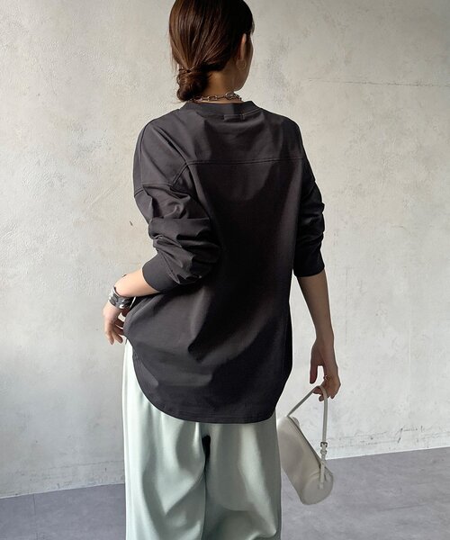 DouDou（ドゥドゥ）の「【WEB限定】コットンロゴTEE（Tシャツ/カットソー・レディース・チャコールグレー/オフホワイト/ベージュ・FREE）」の12枚目の写真