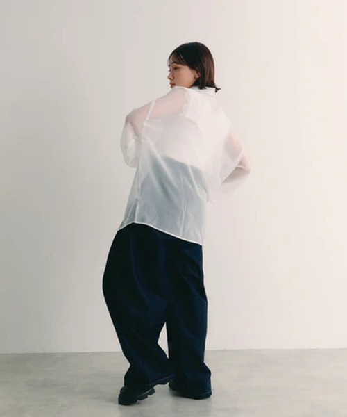 merrylatte(メリーラテ)の「シアービッグシャツ【IROHANI】(シャツ/ブラウス・レディース・ブラック/ピンク/ブルー/オレンジ/ホワイト・FREE)」の8枚目の写真