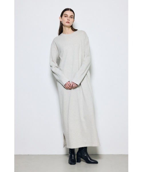 AZUL by moussy(アズールバイマウジー)の「【身長/骨格別着用画像あり】ロングスリーブストレートワンピース 秋服 冬服 春服 体系カバー(ワンピース・レディース・杢グレー/グレイッシュベージュ/ブラック・MEDIUM/SMALL)」の7枚目の写真