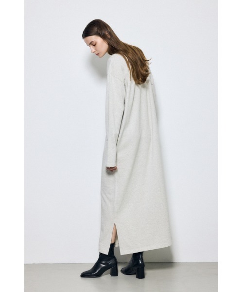 AZUL by moussy(アズールバイマウジー)の「【身長/骨格別着用画像あり】ロングスリーブストレートワンピース 秋服 冬服 春服 体系カバー(ワンピース・レディース・杢グレー/グレイッシュベージュ/ブラック・MEDIUM/SMALL)」の10枚目の写真