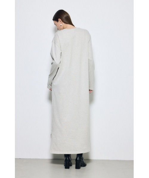 AZUL by moussy(アズールバイマウジー)の「【身長/骨格別着用画像あり】ロングスリーブストレートワンピース 秋服 冬服 春服 体系カバー(ワンピース・レディース・杢グレー/グレイッシュベージュ/ブラック・MEDIUM/SMALL)」の11枚目の写真