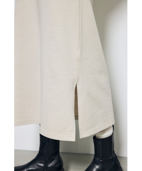 AZUL by moussy(アズールバイマウジー)の「【身長/骨格別着用画像あり】ロングスリーブストレートワンピース 秋服 冬服 春服 体系カバー(ワンピース・レディース・杢グレー/グレイッシュベージュ/ブラック・MEDIUM/SMALL)」の6枚目の写真