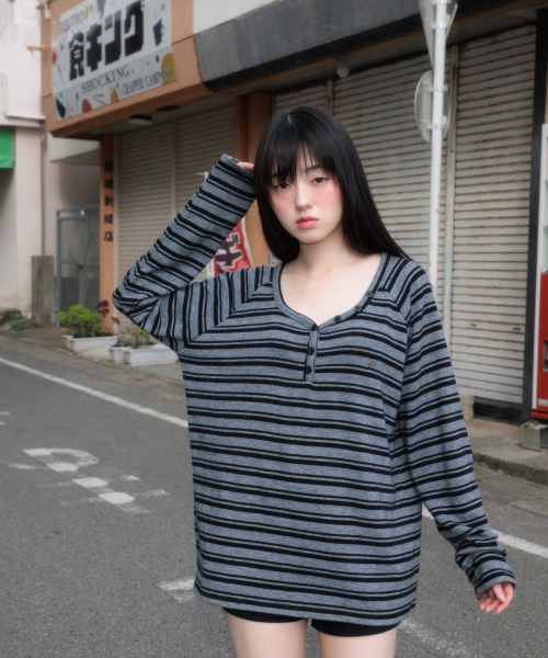 ROSEFRANTZ（ロゼフランツ）の「Stripe Button Long Sleeve [Black]（Tシャツ/カットソー・レディース・ブラック・OS）」の9枚目の写真