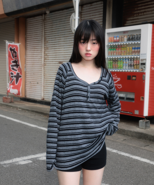 ROSEFRANTZ（ロゼフランツ）の「Stripe Button Long Sleeve [Black]（Tシャツ/カットソー・レディース・ブラック・OS）」の10枚目の写真