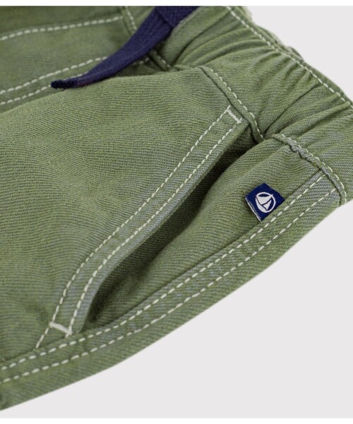 PETIT BATEAU(プチバトー)の「コットンリヨセルショートパンツ(その他パンツ・キッズ・カーキ・6YEAR/8YEAR/10YEAR/12YEAR)」の2枚目の写真