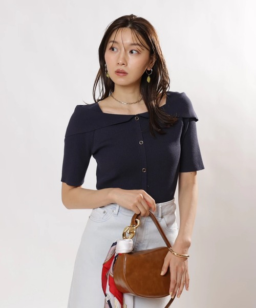 JUSGLITTY（ジャスグリッティー）の「前後２ＷＡＹオフショルニット（ニット/セーター・レディース・ピンク/レッド/ホワイト/グリーン系その他/ネイビー・2）」の4枚目の写真