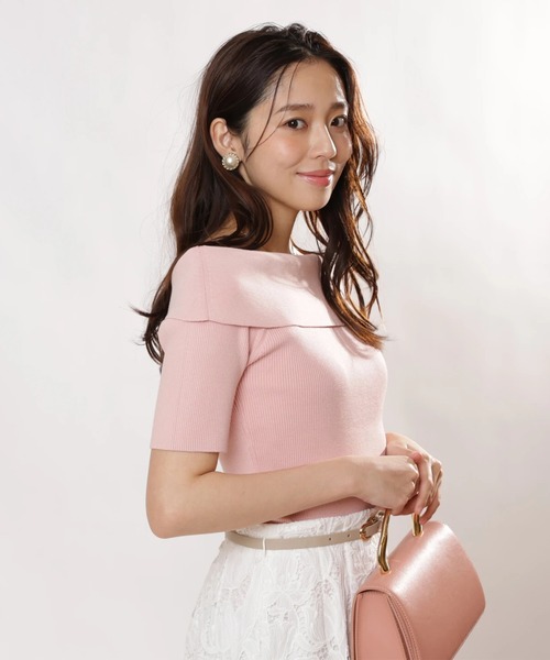 JUSGLITTY（ジャスグリッティー）の「前後２ＷＡＹオフショルニット（ニット/セーター・レディース・ピンク/レッド/ホワイト/グリーン系その他/ネイビー・2）」の5枚目の写真