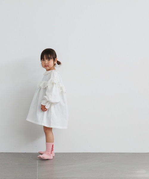 LOWRYS FARM(ローリーズファーム)の「レースフリルミニワンピース 667210(ワンピース・キッズ・ブラック/オフホワイト・110cm/120cm/130cm/140cm/150cm)」の5枚目の写真