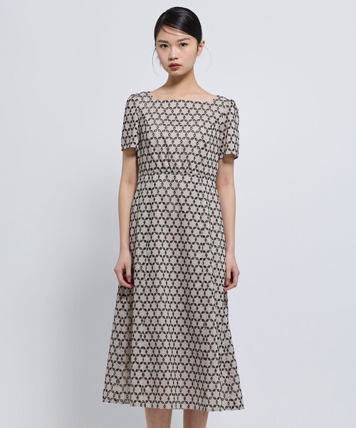 TOCCA(トッカ)の「GLASS MOTIF DRESS ドレス(ワンピース・レディース・ブラック系7/ライトグリーン系7・0/2/4/6)」の4枚目の写真