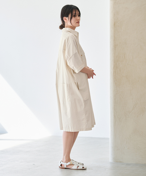 IENA(イエナ)の「コットンショートオールインワン(つなぎ/オールインワン・レディース・ブラック/アイボリー・36/38)」の5枚目の写真