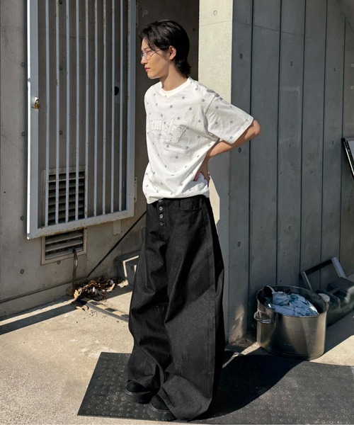sedacle(セダクル)の「カーブボタンフライデニム(デニムパンツ・メンズ・ネイビー/ブラック/グレー/ライトインディゴブルー・LARGE/MEDIUM/SMALL)」の17枚目の写真