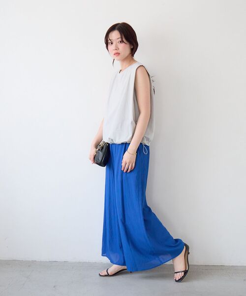 le.coeur blanc(ルクールブラン)の「《WEB限定アイテム》マルチファンクションショルダータックトップス(Tシャツ/カットソー・レディース・ブラウン/カーキオリーブ/ライトグレー/ブラック・38)」の14枚目の写真