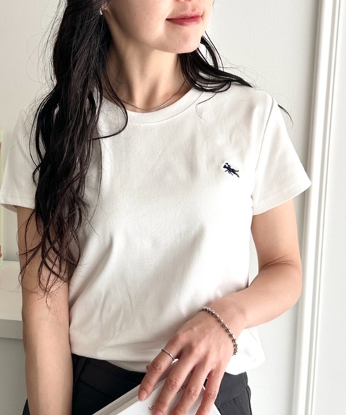 POLOCHAMPS(ポロチャンプス)の「POLOCHAMPS(ポロチャンプス)/無地 ワンポイント刺繍 クロップド丈 短丈 クルーネック/カラー刺繍Tシャツ(Tシャツ/カットソー・レディース・パープル/ブラック/アイボリー/ライトグレー/ダークグレー/サックスブルー/ベージュ/ホワイト/ワインレッド/ネイビー/ピンク・FREE)」の14枚目の写真
