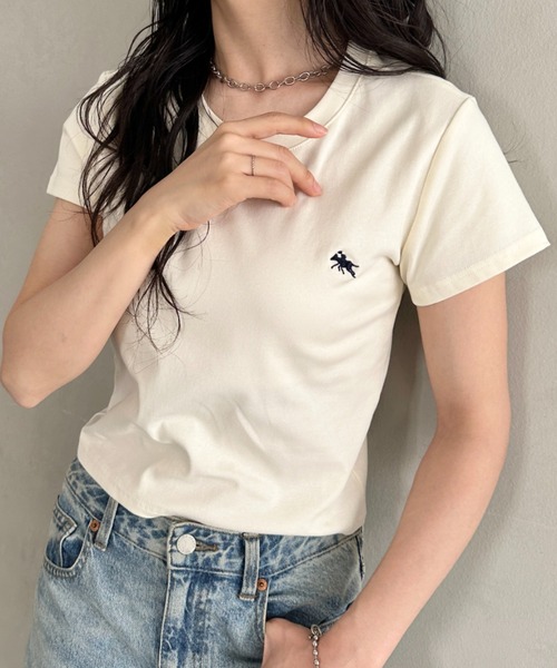 POLOCHAMPS(ポロチャンプス)の「POLOCHAMPS(ポロチャンプス)/無地 ワンポイント刺繍 クロップド丈 短丈 クルーネック/カラー刺繍Tシャツ(Tシャツ/カットソー・レディース・パープル/ブラック/アイボリー/ライトグレー/ダークグレー/サックスブルー/ベージュ/ホワイト/ワインレッド/ネイビー/ピンク・FREE)」の20枚目の写真