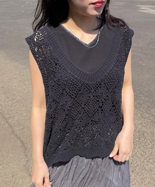 CRB(シーアールビー)の「クロシェVネックノースリーブニットトップス(ニット/セーター・レディース・ブラック/アイボリー・F)」の6枚目の写真