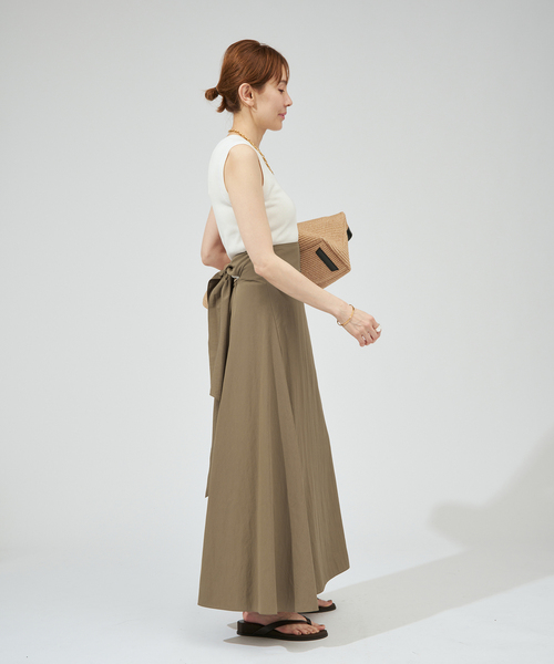 VERMEIL par iena(ヴェルメイユパーイエナ)の「レーヨンマキシフレア(スカート・レディース・カーキ・FREE)」の4枚目の写真
