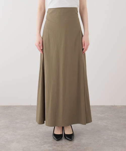 VERMEIL par iena(ヴェルメイユパーイエナ)の「レーヨンマキシフレア(スカート・レディース・カーキ・FREE)」の8枚目の写真