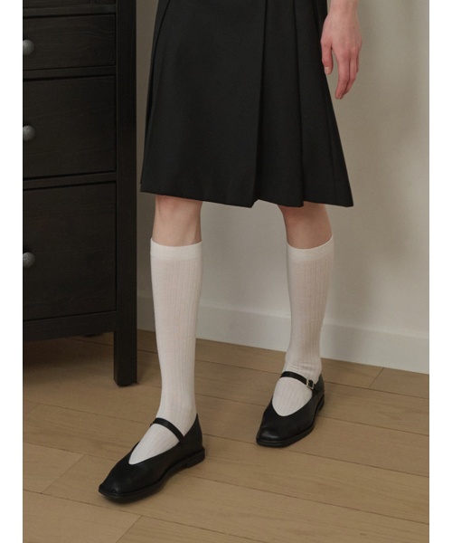 APTO（アプト）の「レナ フラットシューズ AHNP002（バレエシューズ・レディース・ブラック/アイボリー・23cm/23.5cm/24cm/24.5cm/25cm）」の4枚目の写真