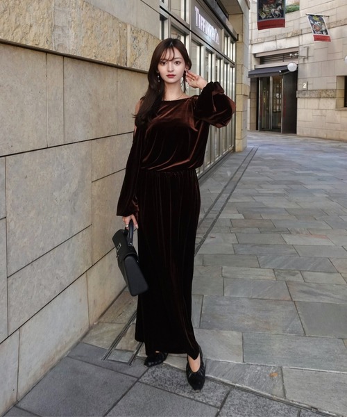 ORGUE(オルグ)の「Drape velours one-piece/ドレープベロアワンピース(ワンピース・レディース・チャコールグレー/ブラウン・SMALL/MEDIUM)」の9枚目の写真
