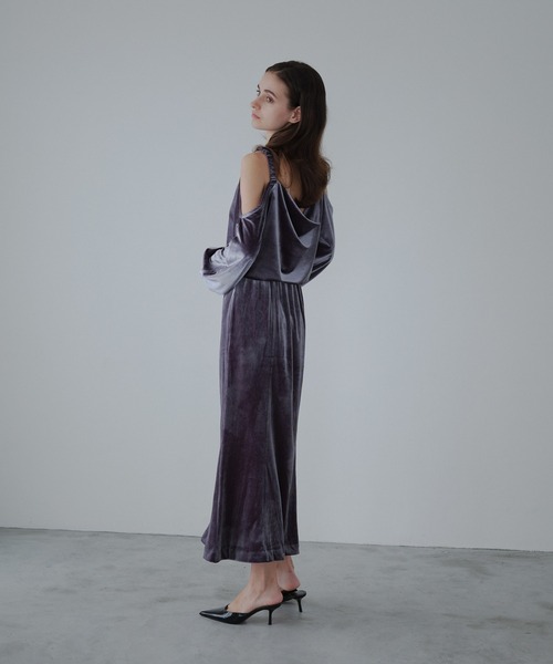 ORGUE(オルグ)の「Drape velours one-piece/ドレープベロアワンピース(ワンピース・レディース・チャコールグレー/ブラウン・SMALL/MEDIUM)」の5枚目の写真