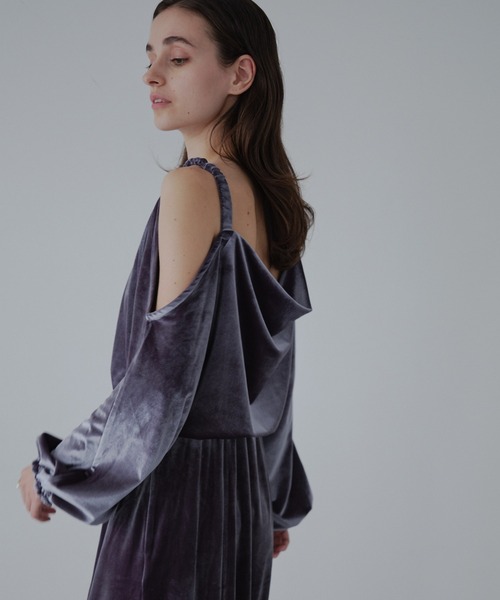 ORGUE(オルグ)の「Drape velours one-piece/ドレープベロアワンピース(ワンピース・レディース・チャコールグレー/ブラウン・SMALL/MEDIUM)」の4枚目の写真