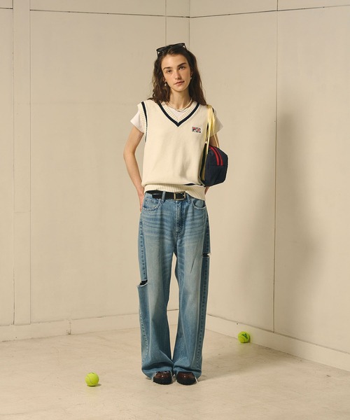 FILA(フィラ)の「(FILAⅹROSEBUD)V-NECK VEST(ベスト・レディース・ネイビー/ホワイト・ONE SIZE)」の4枚目の写真