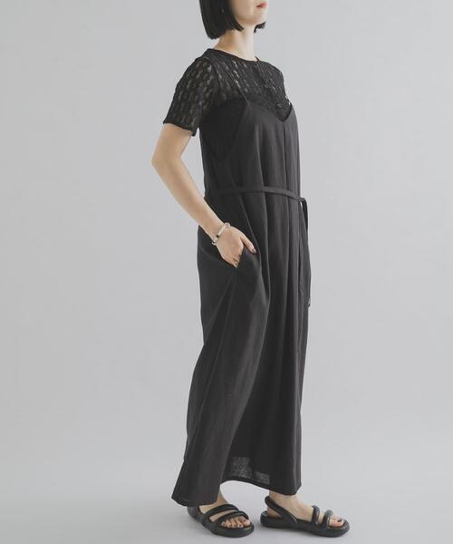 THE GOODLAND MARKET(ザグッドランドマーケット)の「『別注』MIDIUMISOLID×THE GOODLAND MARKET LINEN camisole onepiece(ワンピース・レディース・ホワイト/ブラック・FREE)」の14枚目の写真