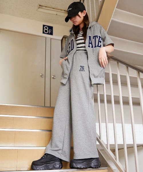 GORGE(ゴージ)の「《カレッジロゴ×ナンバリング》オーバーサイズZIPパーカー/ストリート/春夏秋/全3色(パーカー・レディース・杢グレー/オートミール/ネイビー・F)」の10枚目の写真
