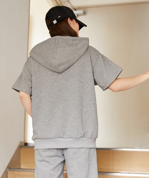 GORGE(ゴージ)の「《カレッジロゴ×ナンバリング》オーバーサイズZIPパーカー/ストリート/春夏秋/全3色(パーカー・レディース・杢グレー/オートミール/ネイビー・F)」の14枚目の写真