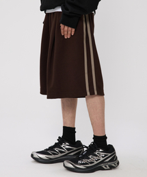 bounDary（バウンダリー）の「ワンタックサイドラインバミューダショートパンツ[ブラウン]（その他パンツ）」