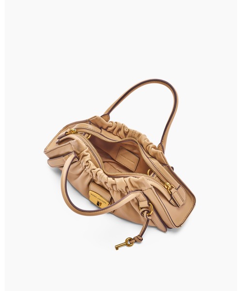 MARC JACOBS（マークジェイコブス）の「【NEW】THE CRISTINA SMALL SATCHEL/ザ クリスティーナ スモール サッチェル（ショルダーバッグ・レディース・キャメル・ONE SIZE）」の3枚目の写真