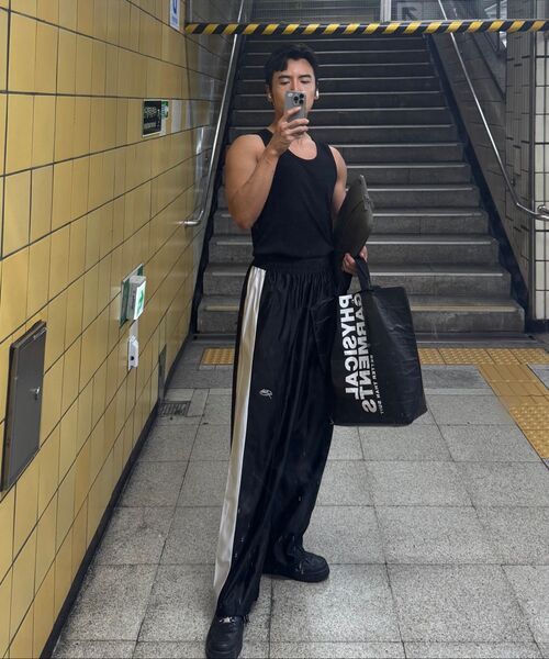 PHYSICAL GARMENTS（フィジカルガーメンツ）の「P2447 切り替えリブスリムノースリーブ [2カラー]（Tシャツ/カットソー・メンズ・ホワイト/ブラック・LARGE/MEDIUM/X-LARGE/XX-LARGE）」の4枚目の写真
