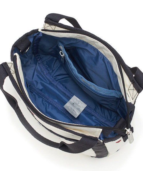 LeSportsac(レスポートサック)の「SMALL JENNI トリコロールハートエンブロイダリー(ショルダーバッグ・レディース・ホワイト・FREE)」の10枚目の写真