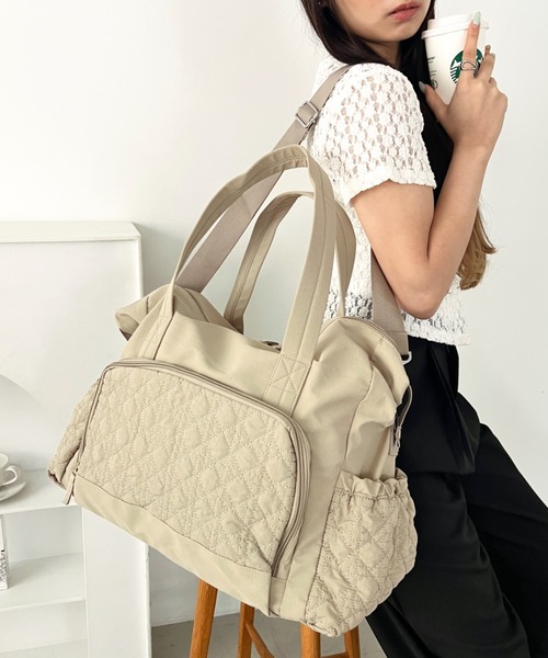 wears(ウェアーズ)の「【大容量・多収納】キルティング2wayボストンバッグ マザーズバッグ(ボストンバッグ・レディース・アイボリー/ベージュ/ブラック/ピンク・FREE)」の3枚目の写真