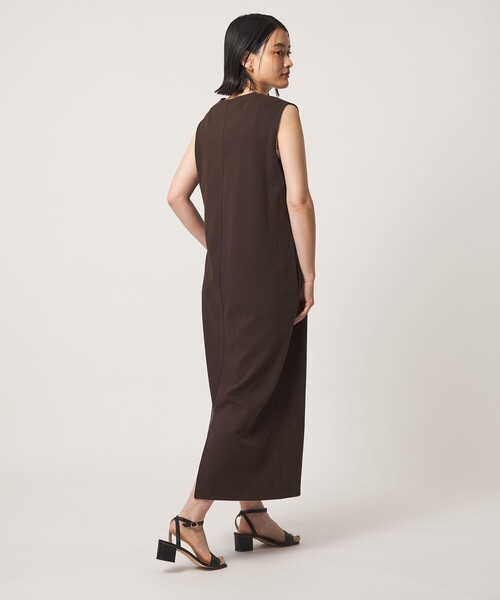 A DAY IN THE LIFE UNITED ARROWS(アデイインザライフユナイテッドアローズ)の「カット ヘンリーネックワンピース <A DAY IN THE LIFE>(ワンピース・レディース・ダークブラウン/ネイビー/ダークグレー・FREE)」の4枚目の写真