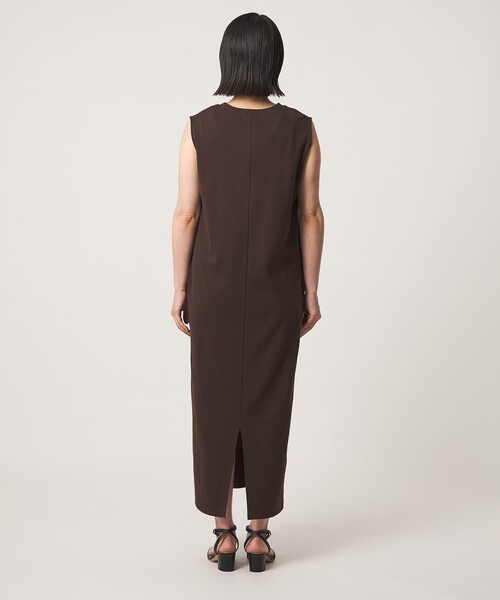 A DAY IN THE LIFE UNITED ARROWS(アデイインザライフユナイテッドアローズ)の「カット ヘンリーネックワンピース <A DAY IN THE LIFE>(ワンピース・レディース・ダークブラウン/ネイビー/ダークグレー・FREE)」の9枚目の写真