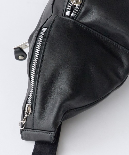 Schott(ショット)の「Schott/ショット RIDERS BODY BAG ライダースボディバッグ 本革 牛革 レザー メンズ 2026年 夏 夏服(ボディバッグ/ウエストポーチ・メンズ・ブラック・FREE)」の5枚目の写真