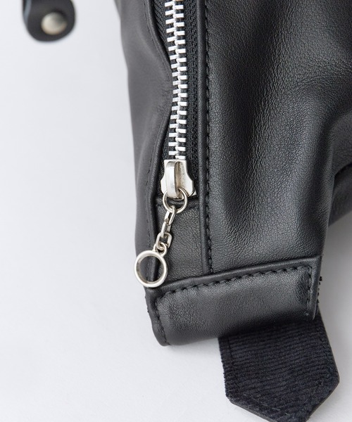 Schott(ショット)の「Schott/ショット RIDERS BODY BAG ライダースボディバッグ 本革 牛革 レザー メンズ 2026年 夏 夏服(ボディバッグ/ウエストポーチ・メンズ・ブラック・FREE)」の6枚目の写真