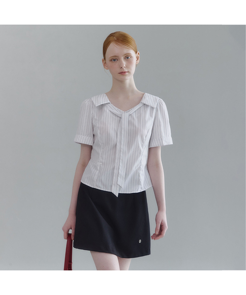 MICANE(ミケーネ)の「ルネディストライプタイブラウス(シャツ/ブラウス・レディース・スカイブルー/アイボリー・SMALL/MEDIUM/LARGE/X-LARGE/XX-LARGE)」の2枚目の写真