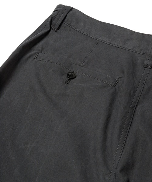 Sandinista(サンディニスタ)の「Gentleman Tuck Pants / タック入り撥水パンツ(その他パンツ・メンズ・チャコール/ブラック・LARGE/MEDIUM/SMALL)」の5枚目の写真