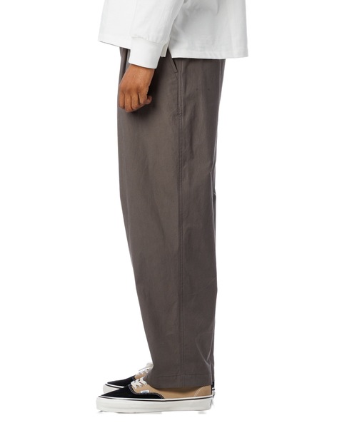 Sandinista(サンディニスタ)の「Gentleman Tuck Pants / タック入り撥水パンツ(その他パンツ・メンズ・チャコール/ブラック・LARGE/MEDIUM/SMALL)」の13枚目の写真