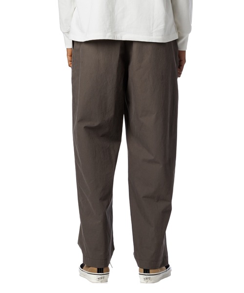 Sandinista(サンディニスタ)の「Gentleman Tuck Pants / タック入り撥水パンツ(その他パンツ・メンズ・チャコール/ブラック・LARGE/MEDIUM/SMALL)」の14枚目の写真