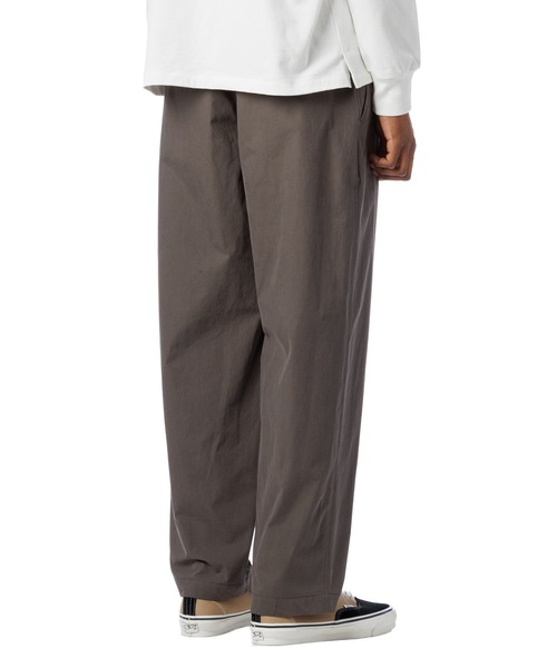 Sandinista(サンディニスタ)の「Gentleman Tuck Pants / タック入り撥水パンツ(その他パンツ・メンズ・チャコール/ブラック・LARGE/MEDIUM/SMALL)」の15枚目の写真