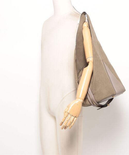 STELLA McCARTNEY(ステラマッカートニー)の「Appaloosa Medium Bucket Bag / アパルーサ ミディアム バケットバッグ(トートバッグ・レディース・サンドベージュ・ONE SIZE)」の9枚目の写真